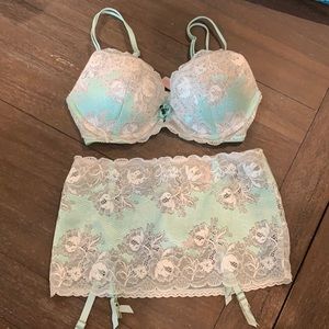 Very sexy push up special addition garter set